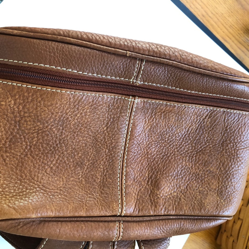 Leather backpack - Picture 3 of 6